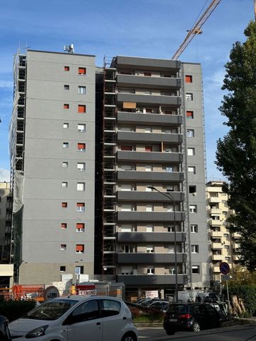 Ufficio in commerciale in Via Luigi Catanelli 28