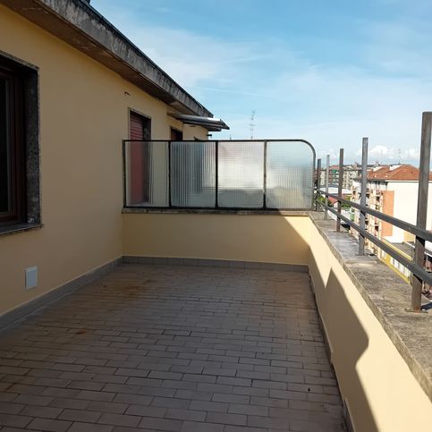Attico/mansarda in residenziale in Via Gianfranco Zuretti 49