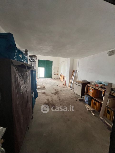 Garage/posto auto in residenziale in Via IV Novembre 31