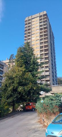 Box/posto auto in residenziale in Via Emilio Salgari