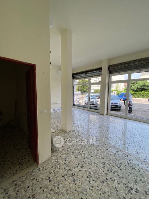 Ufficio in commerciale in Via vitruvio