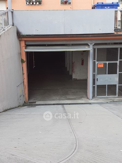 Garage/posto auto in residenziale in Via Cremona