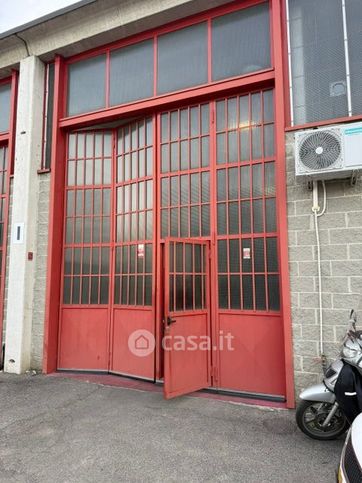 Capannone in commerciale in Via Carlo Forlanini 58