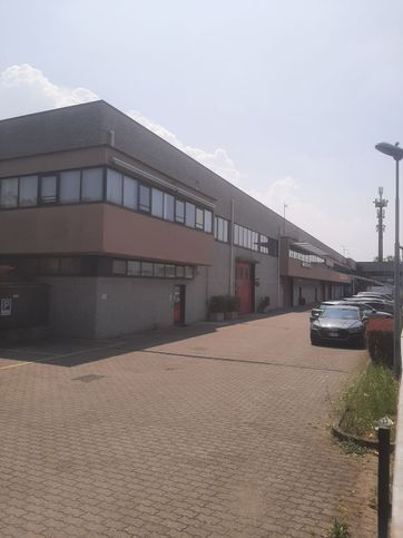 Capannone in commerciale in pavia