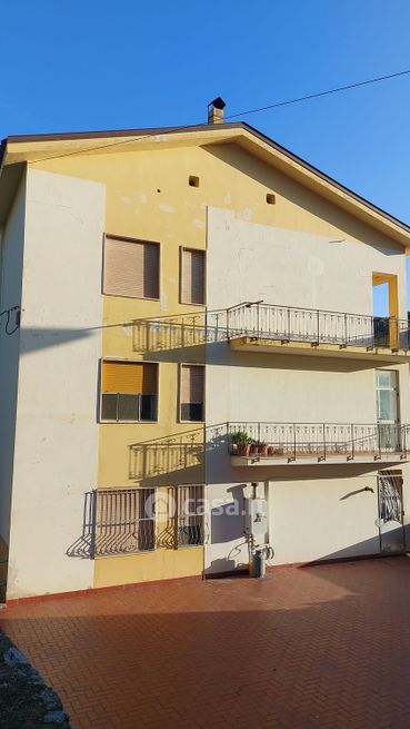 Appartamento in residenziale in Via Fratelli Rosselli 8