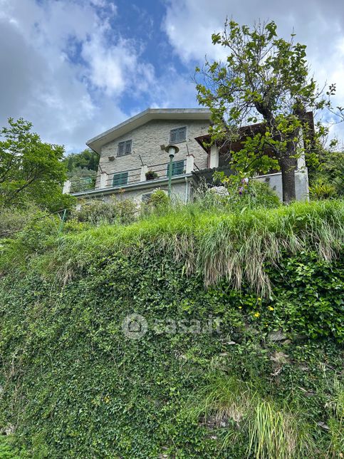 Casa indipendente in residenziale in Via Montepegli 18