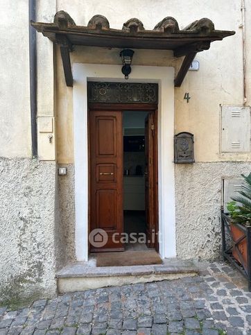 Appartamento in residenziale in Via Caperchiano 4
