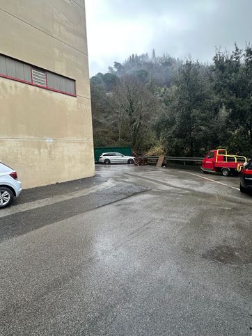 Capannone in commerciale in Via Giovanni Amendola