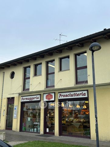 Ufficio in commerciale in Via degli Alpini 6