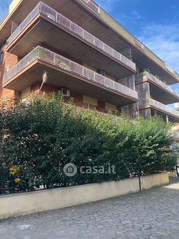 Appartamento in residenziale in Via Monte Bianco 33