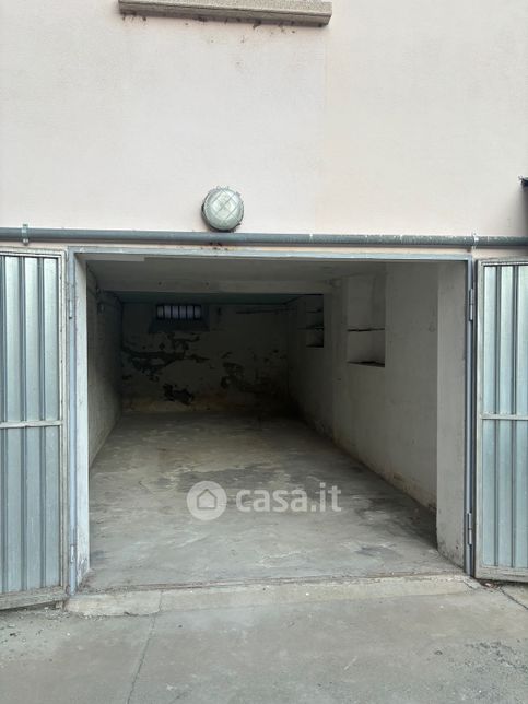 Garage/posto auto in residenziale in Via Virginio