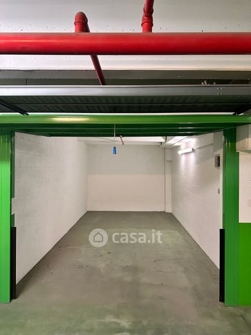 Box/posto auto in residenziale in Via Giovanni Battista Pera 118