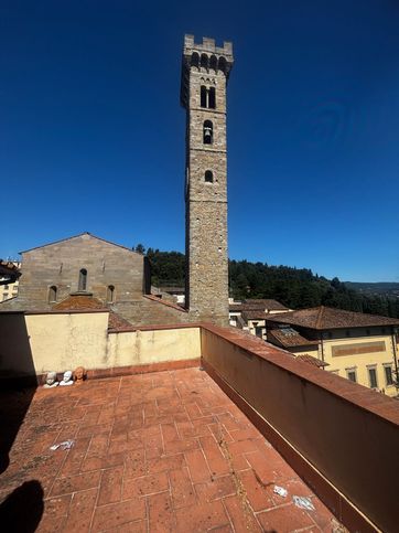 Attico/mansarda in residenziale in Piazza Mino da Fiesole