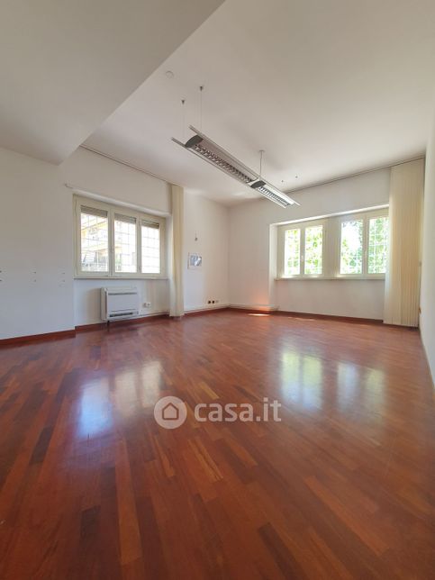 Ufficio in commerciale in Via San Damaso