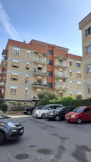 Appartamento in residenziale in Viale Alessandrino