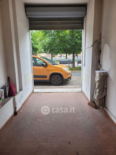 Garage/posto auto in residenziale in Via San Calimero