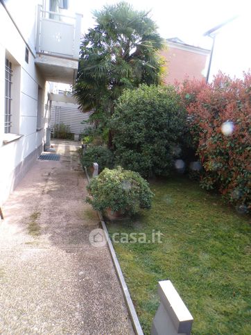 Villa in residenziale in 