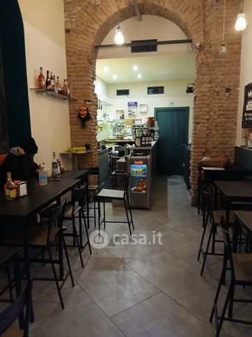 Attivitã /licenza (con o senza mura) in commerciale in Via Ferdinando Bocconi