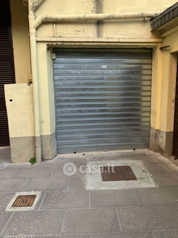 Box/posto auto in residenziale in Via Giovanni Procacci
