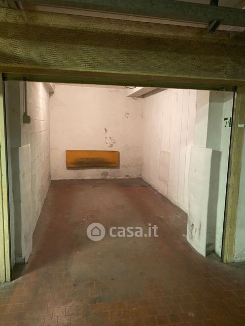 Garage/posto auto in residenziale in Via Centotrecento