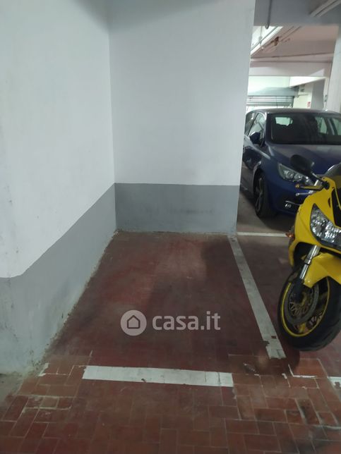 Garage/posto auto in residenziale in Via San Martino 65CR