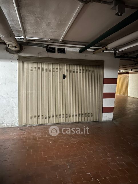 Garage/posto auto in residenziale in Via mameli 7