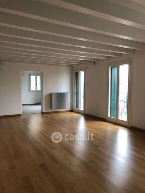 Appartamento in residenziale in Viale Giuseppe Mazzini 261