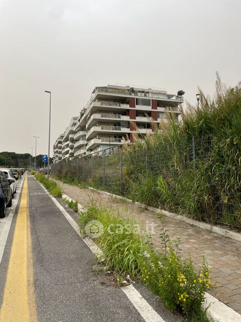 Garage/posto auto in residenziale in Viale della Grande Muraglia