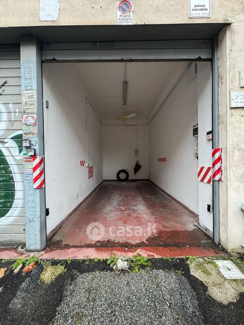 Garage/posto auto in residenziale in Via Cassia 20