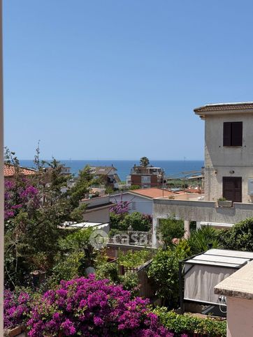 Appartamento in residenziale in Via Merope
