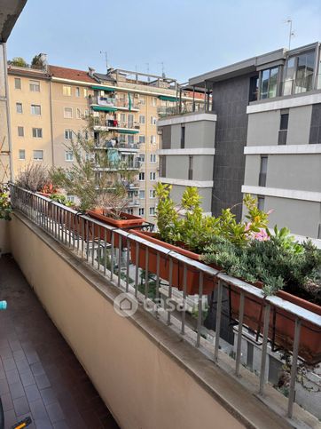 Appartamento in residenziale in Viale Campania 29