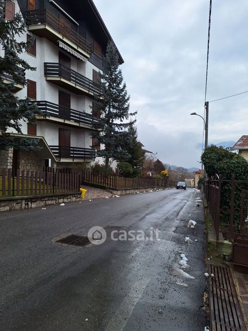 Garage/posto auto in residenziale in Via Milano