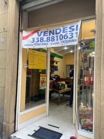 Negozio/locale commerciale in commerciale in Via Teresio Mario Canepari 1233