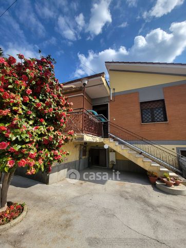 Casa bi/trifamiliare in residenziale in Via Prelatura