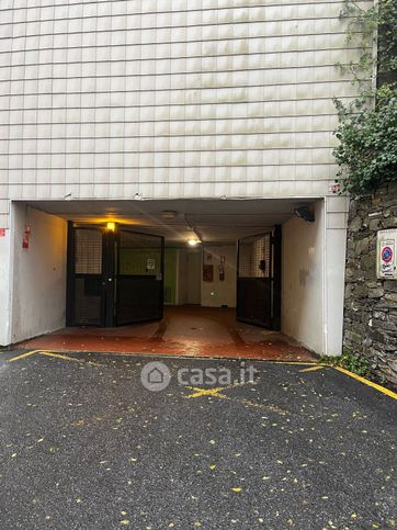 Box/posto auto in residenziale in Via Francesca Saverio Cabrini 15 E