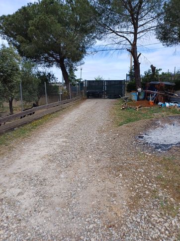 Capannone in commerciale in Contrada scatolino