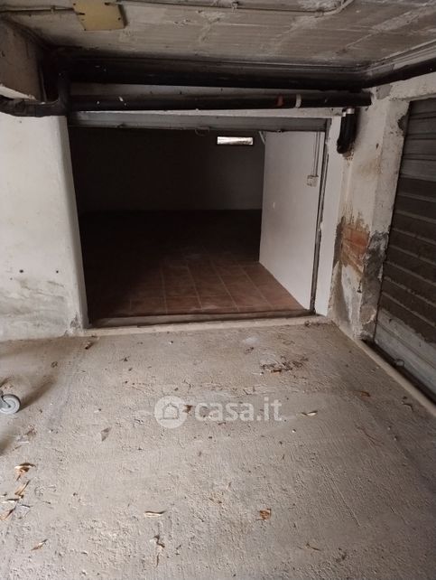 Garage/posto auto in residenziale in Viale G. di Vittorio 10