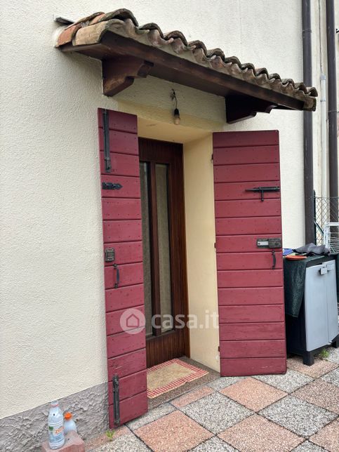 Casa indipendente in residenziale in Via Traversagna