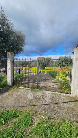 Terreno edificabile in residenziale in Via Magna Grecia 38