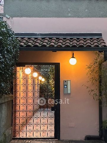 Appartamento in residenziale in Alzaia Naviglio Pavese 32