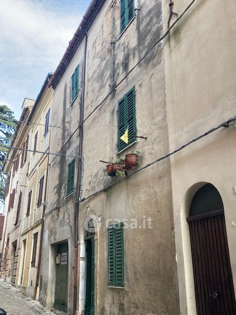 Casa indipendente in residenziale in Via San Pietro 10