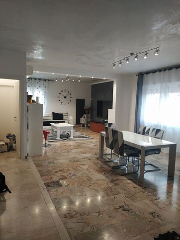 Appartamento in residenziale in Viale Viareggio