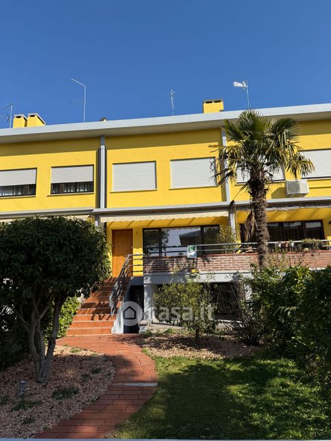 Villetta a schiera in residenziale in Via Treppo 24