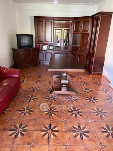 Casa indipendente in residenziale in 