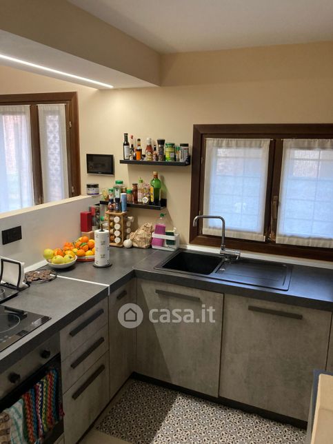 Casa indipendente in residenziale in Strada di Villavara