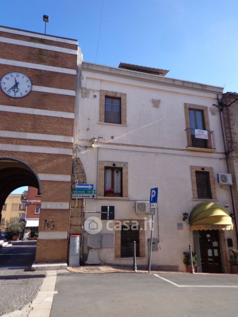 Casa indipendente in residenziale in Piazza San Vitale 57