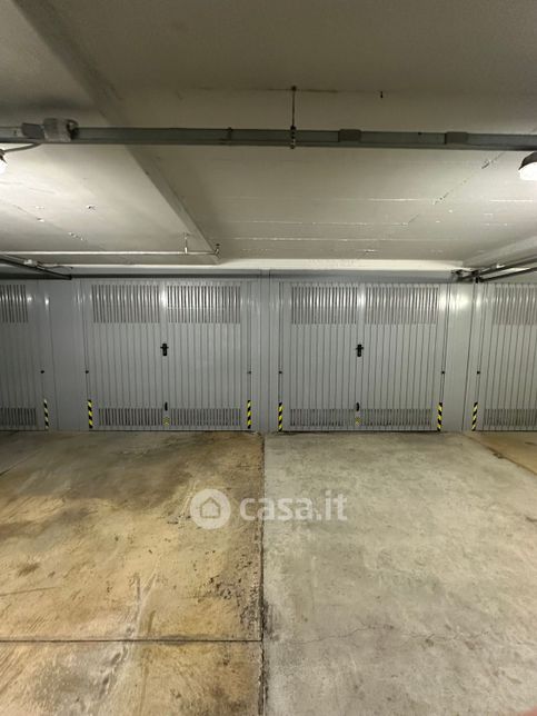 Box/posto auto in residenziale in Via Giuseppe Mazzini 6