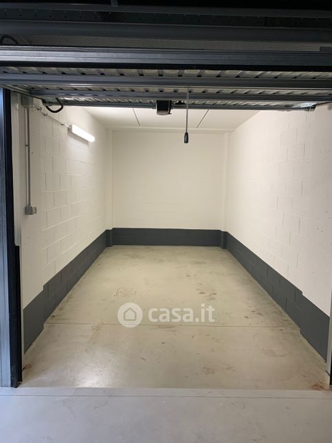 Garage/posto auto in residenziale in Via Privata Raimondo Montecuccoli 39