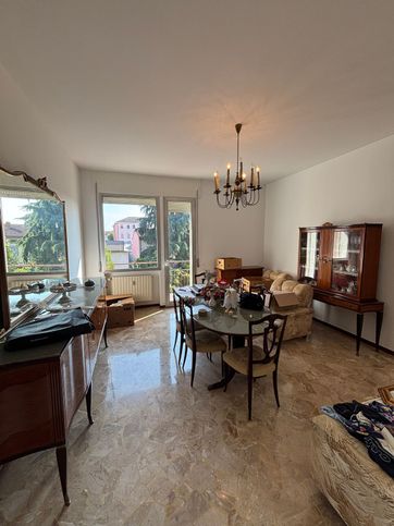 Appartamento in residenziale in Via Angelo Massarotti 42
