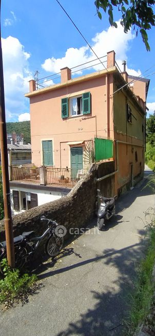 Appartamento in residenziale in Via Ai Prati di Oregina 16